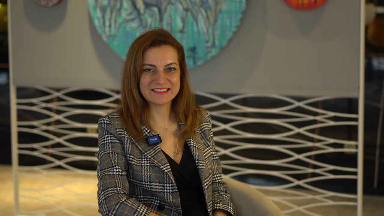 SANATLA ANLATILAN BİR YAŞAM: REYHAN ULUDAĞ’DAN “YAŞAMIN ÇİZGİLERİ” SERGİSİ